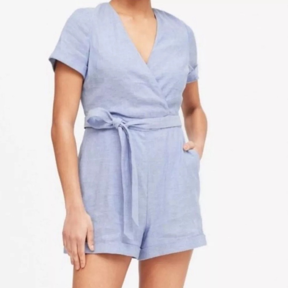 Banana Republic Romper V Neck Surplice Front with belt.  Size 0